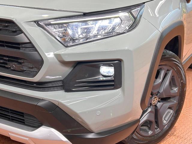 ＲＡＶ４ アドベンチャー　禁煙車　純正１０．５型ディスプレイオーディオ　トヨタセーフティセンス　ＬＥＤヘッドライト　フルセグ　Ｂｌｕｅｔｏｏｔｈ再生　シートベンチレーション　ブラインドスポットモニター　レーダークルーズ　ＥＴＣ（12枚目）
