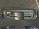 ヴェゼル ハイブリッドＺ　禁煙車　ＳＤナビ　フルセグ　クルーズコントロール　ＬＥＤヘッドライト　シートヒーター　バックカメラ　デュアルエアコン　純正１７インチアルミホイール　Ｂｌｕｅｔｏｏｔｈ再生　ＥＴＣ　スマートキー（7枚目）