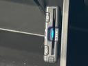 ＲＡＶ４ Ｘ　禁煙車　モデリスタエアロ　ＨＫＳマフラー　９型ＳＤナビ　トヨタセーフティセンス　Ｂｌｕｅｔｏｏｔｈ再生　フルセグ　ＬＥＤヘッドライト　バックカメラ　ＥＴＣ　ルーフレール　クリアランスソナー（6枚目）