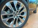 【純正１９インチアルミホイール】外観にマッチした純正アルミホイールを装着しております。各種社外アルミホイールや、スタッドレスタイヤも取扱いしております。是非ご相談ください♪
