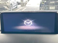 【１０．２５インチマツダコネクト】車内の雰囲気にマッチした大型ディスプレイ。スマホ接続でのナビ使用やＢｌｕｅｔｏｏｔｈ再生等、様々な機能が楽しめます。直感的なダイヤル操作が可能で、使い勝手も良好です。 3