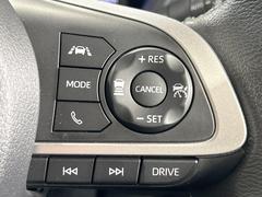 �ڥ졼�������롼������ȥ�����۹�®ƻϩ�Ǥ�Ĺ��Υ���Ԥ��ڤˡ�����ư��®�٤��ݤĥ��롼������ȥ����뤬�����ͷڸ������ƥ��Ϣ�Ȥ��������μ�ξ���Τ��Ƽִ֤��ݤĤ褦��®��Ĵ�ᤷ�Ƥ���ޤ����� 5