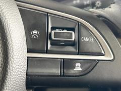 �ڥ����ץƥ��֥��롼������ȥ�����۹�®ƻϩ�Ǥ�Ĺ��Υ���Ԥ��ڤˡ�����ư��®�٤��ݤĥ��롼������ȥ����뤬�����ͷڸ������ƥ��Ϣ�Ȥ��������μ�ξ���Τ��Ƽִ֤��ݤĤ褦��®��Ĵ�ᤷ�Ƥ���ޤ����� 5