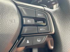 �ڥ����ץƥ��֥��롼������ȥ�����۹�®ƻϩ�Ǥ�Ĺ��Υ���Ԥ��ڤˡ�����ư��®�٤��ݤĥ��롼������ȥ����뤬�����ͷڸ������ƥ��Ϣ�Ȥ��������μ�ξ���Τ��Ƽִ֤��ݤĤ褦��®��Ĵ�ᤷ�Ƥ���ޤ����� 4