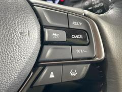 �ڥ����ץƥ��֥��롼������ȥ�����۹�®ƻϩ�Ǥ�Ĺ��Υ���Ԥ��ڤˡ�����ư��®�٤��ݤĥ��롼������ȥ����뤬�����ͷڸ������ƥ��Ϣ�Ȥ��������μ�ξ���Τ��Ƽִ֤��ݤĤ褦��®��Ĵ�ᤷ�Ƥ���ޤ����� 5