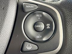 �ڥ����ץƥ��֥��롼������ȥ�����۹�®ƻϩ�Ǥ�Ĺ��Υ���Ԥ��ڤˡ�����ư��®�٤��ݤĥ��롼������ȥ����뤬�����ͷڸ������ƥ��Ϣ�Ȥ��������μ�ξ���Τ��Ƽִ֤��ݤĤ褦��®��Ĵ�ᤷ�Ƥ���ޤ����� 5