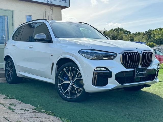 Ｘ５ Ｍ５０ｉ　黒革　ＨＵＤ　３６０°カメラ　禁煙車　フルセグ　純正ナビ　全席シートヒーター　パワーシート　シートメモリー　レーダークルーズ　純正２１ＡＷ　ＥＴＣ（6枚目）