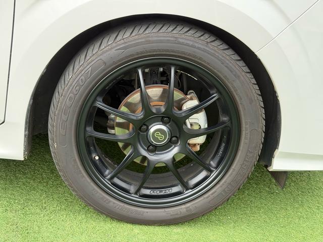 ノート Ｘ　純正ナビ　全周囲カメラ　フルセグ　ＥＴＣ　禁煙車　Ｂｌｕｅｔｏｏｔｈ　ＬＥＤヘッドライト　デジタルインナーミラー　エンケイアルミホイール　ドラレコ　スマートキー　ワンオーナー（8枚目）