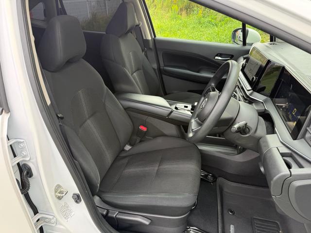 ノート Ｘ　純正ナビ　全周囲カメラ　フルセグ　ＥＴＣ　禁煙車　Ｂｌｕｅｔｏｏｔｈ　ＬＥＤヘッドライト　デジタルインナーミラー　エンケイアルミホイール　ドラレコ　スマートキー　ワンオーナー（16枚目）