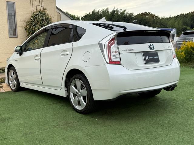 プリウス Sツーリングセレクション ワンオーナー モデリスタエアロ 禁煙車 フルセグナビ バックカメラ LEDヘッドライト オートライト スマートキー ETC ステアリングリモコン オートエアコン 電動格納ミラー パワーステアリング(11枚目)