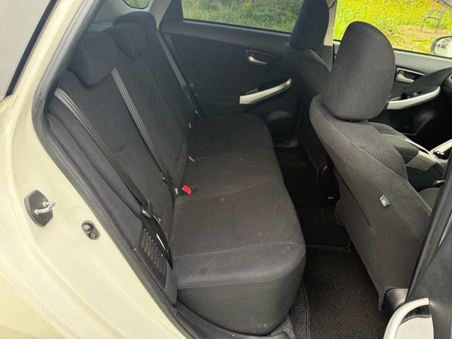 プリウス Sツーリングセレクション ワンオーナー モデリスタエアロ 禁煙車 フルセグナビ バックカメラ LEDヘッドライト オートライト スマートキー ETC ステアリングリモコン オートエアコン 電動格納ミラー パワーステアリング(15枚目)