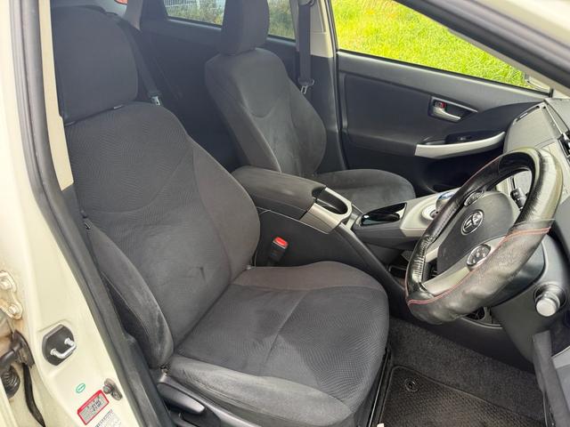 プリウス Sツーリングセレクション ワンオーナー モデリスタエアロ 禁煙車 フルセグナビ バックカメラ LEDヘッドライト オートライト スマートキー ETC ステアリングリモコン オートエアコン 電動格納ミラー パワーステアリング(18枚目)