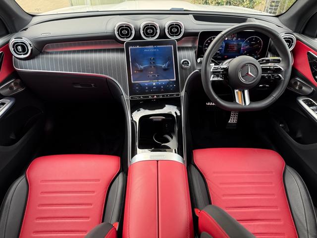 GLC GLC220d 4マチック ドライバーズパッケージ レザーエクスクルーシブPKG パノラミックスライディングルーフ ドライバーズPKG ワンオーナー 禁煙車 フルセグ シートヒーター BSM 全周囲カメラ アダプティブクルーズコントロール ETC(14枚目)