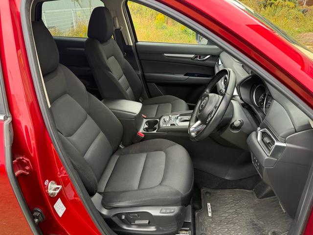 ＣＸ－５ ＸＤ　プロアクティブ　４ＷＤ　純正ナビ　バックカメラ　Ｂｏｓｅ　フルセグ　禁煙車　パワーシート　シートヒーター　ＤＶＤ再生　ＥＴＣ　ＬＥＤヘッドライト　Ｂｌｕｅｔｏｏｔｈ　スマートキー　ブラインドスポットモニター（17枚目）
