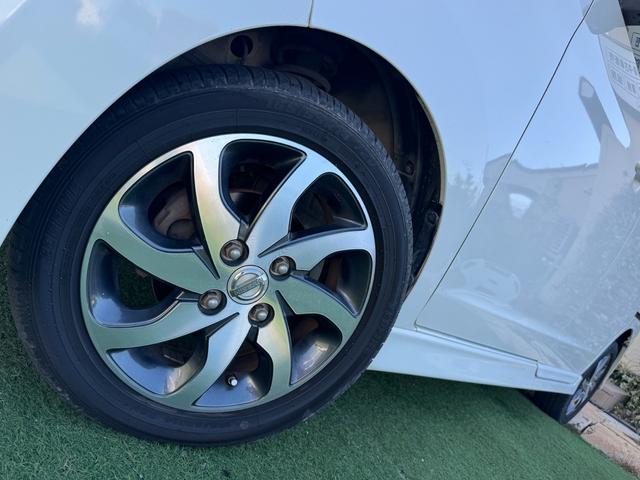 ルークス ハイウェイスターターボ　カロッツェリアナビ　両側電動スライドドア　禁煙車　ＨＩＤヘッド　スマートキー＆プッシュスタート　純正１４ＡＷ　ＥＴＣ　オートエアコン　ベンチシート　オートライト　フルセグ　Ｂｌｕｅｔｏｏｔｈ再生可（25枚目）