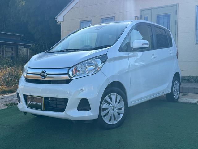 デイズ Ｘ　ストラーダナビ　フルセグ　全周囲カメラ　禁煙車　エマージェンシーブレーキ　アイドリングストップ　スマートキー＆プッシュスタート　ドライブレコーダー　オートエアコン　ステアリングリモコン　横滑防止装置（7枚目）