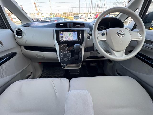 デイズ Ｘ　ストラーダナビ　フルセグ　全周囲カメラ　禁煙車　エマージェンシーブレーキ　アイドリングストップ　スマートキー＆プッシュスタート　ドライブレコーダー　オートエアコン　ステアリングリモコン　横滑防止装置（10枚目）