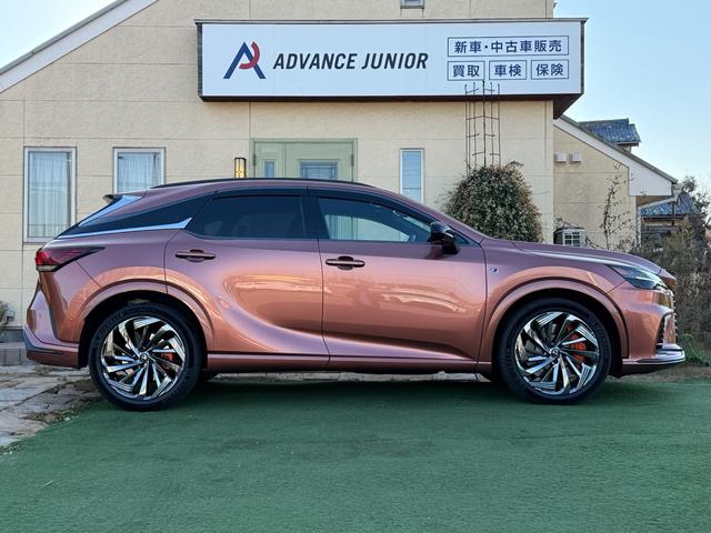 RX RX500h Fスポーツパフォーマンス ワンオーナー パノラマガラスルーフ マークレビンソン オレンジキャリパー ベンチレーション ステアリングヒター シートヒーター パノラミックビュー モデリスタアルミホイール フルセグ(6枚目)