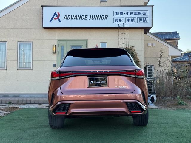 RX RX500h Fスポーツパフォーマンス ワンオーナー パノラマガラスルーフ マークレビンソン オレンジキャリパー ベンチレーション ステアリングヒター シートヒーター パノラミックビュー モデリスタアルミホイール フルセグ(12枚目)