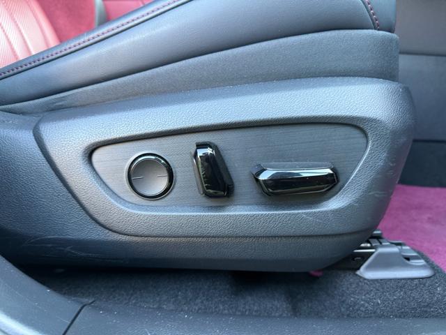 RX RX500h Fスポーツパフォーマンス ワンオーナー パノラマガラスルーフ マークレビンソン オレンジキャリパー ベンチレーション ステアリングヒター シートヒーター パノラミックビュー モデリスタアルミホイール フルセグ(23枚目)