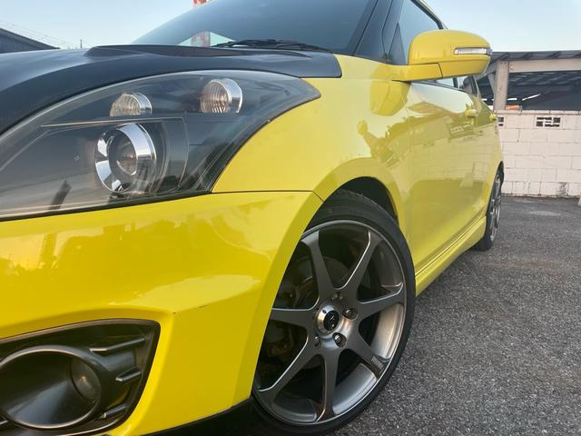 スイフトスポーツ ベースグレード BLITZダンバーZZ車高調・6MT・GReddyスポイラー・ナビ・ETC・ドライブレコーダー・社外ステアリング・プッシュスタート・リアウィング・カーボンボンネット・社外17アルミ・車検9年6月(8枚目)