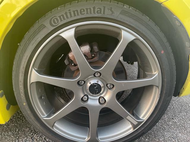 スイフトスポーツ ベースグレード BLITZダンバーZZ車高調・6MT・GReddyスポイラー・ナビ・ETC・ドライブレコーダー・社外ステアリング・プッシュスタート・リアウィング・カーボンボンネット・社外17アルミ・車検9年6月(33枚目)