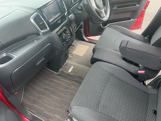 フレアワゴンカスタムスタイル ＸＴ　純正ナビ　フルセグ　ＢＴ　両側パワスラ　前席シートヒーター　ターボ　スマートキー　スペアキー　エンジンスターター　純正フロアマット　ＨＩＤヘッドライト　フォグランプ　オートライト　純正ＡＷ　４ＷＤ（14枚目）
