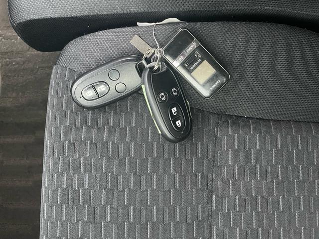 フレアワゴンカスタムスタイル ＸＴ　純正ナビ　フルセグ　ＢＴ　両側パワスラ　前席シートヒーター　ターボ　スマートキー　スペアキー　エンジンスターター　純正フロアマット　ＨＩＤヘッドライト　フォグランプ　オートライト　純正ＡＷ　４ＷＤ（40枚目）