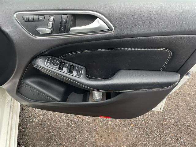 Bクラス B180 ワンオーナー・ディーラー整備車両・純正ナビ・TV・バックカメラ・Bluetooth・ETC・前後純正ドライブレコーダー・シートヒーター・運転席パワーシート・クルコン・ハーフレザーシート・(39枚目)