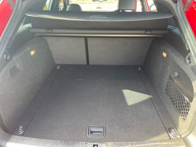 Ａ４アバント ２．０ＴＦＳＩクワトロ　パノラマサンルーフ・Ｓ－ＬＩＮＥハーフレザーシート・パワーシート・純正ナビ・フルセグＴＶ・ＥＴＣ・バックカメラ・パドルシフト・ドライブレコーダー・アクティブレーンアシスト・車検整備２年付（22枚目）