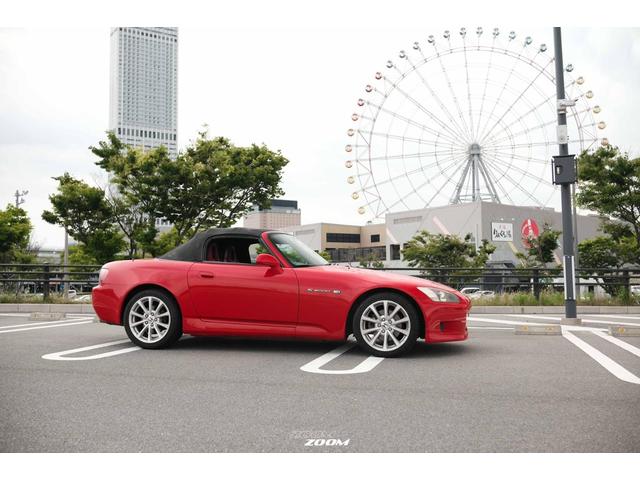 �������f���̂`�o�P�@�r�Q�O�O�O�A�ō��̂e�q�h���C�r���O�}�V���B�V�����\�t�g�g�b�v�𑕒��ς݂ŁA������n�j�B�֗��ȃo�b�N�J�������������Ă��܂��B