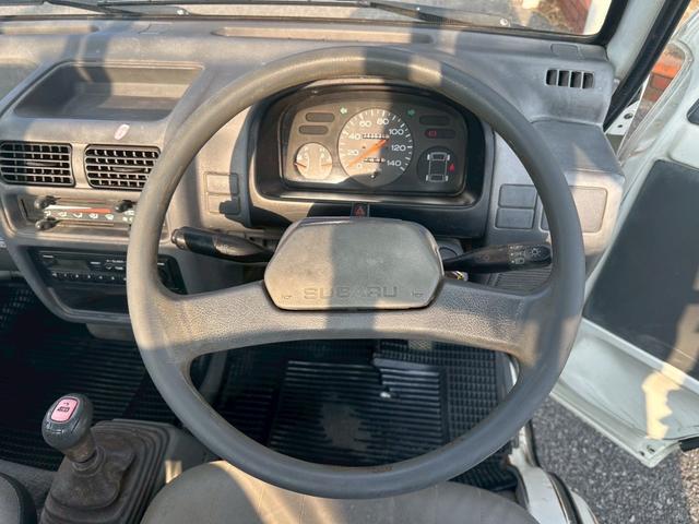 サンバートラック ＳＴＤスペシャルＩＩ　ユーザー買取車／５速ＭＴ／ドアバイザー／フロアマット／社外製１２インチＡＷ（46枚目）