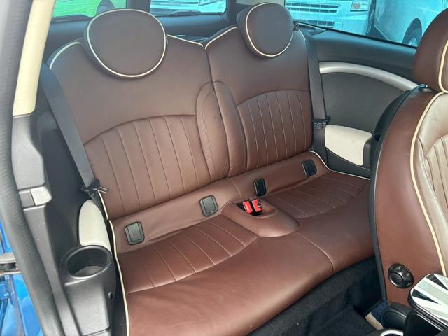 ＭＩＮＩ クーパーＳ　クラブマン　ユーザー買取車／ＢＢＳ１７インチＡＷ／ウルトラレーシングタワーバー／ＴＥＩＮ製車高調／ゴリラポータブルナビ／バックカメラ／革シート／フォグイカリングランプ／フルフラット／ＥＴＣ車載器／キーレス（9枚目）