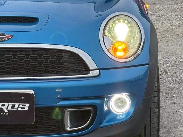 ＭＩＮＩ クーパーＳ　クラブマン　ユーザー買取車／ＢＢＳ１７インチＡＷ／ウルトラレーシングタワーバー／ＴＥＩＮ製車高調／ゴリラポータブルナビ／バックカメラ／革シート／フォグイカリングランプ／フルフラット／ＥＴＣ車載器／キーレス（26枚目）