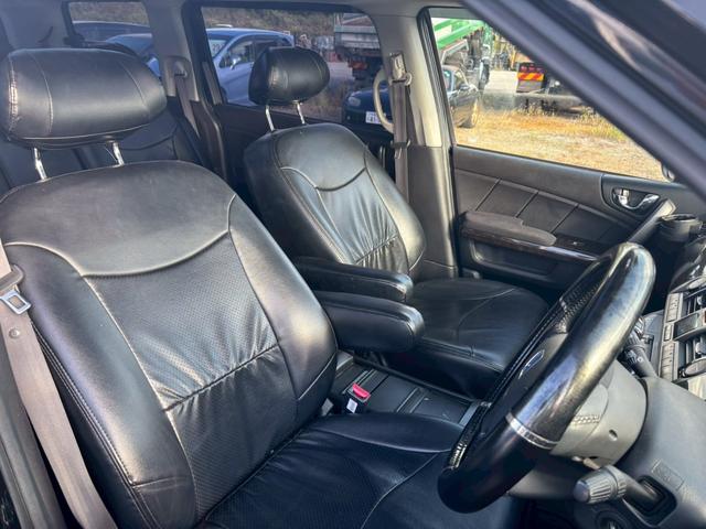 エリシオン ＧエアロＨＤＤナビパッケージ　ユーザー買取車／サンルーフ／後席モニター／両側電動スライド／純正ＨＤＤナビ／バックカメラ／ＥＴＣ車載器／ＨＩＤヘッドライト／３列目シート／ウォークスルー／フロントフォグランプ／キーレスエントリー（8枚目）