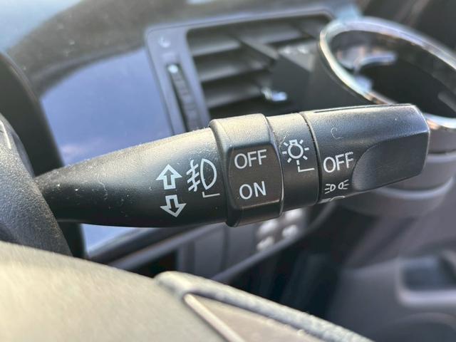 エリシオン ＧエアロＨＤＤナビパッケージ　ユーザー買取車／サンルーフ／後席モニター／両側電動スライド／純正ＨＤＤナビ／バックカメラ／ＥＴＣ車載器／ＨＩＤヘッドライト／３列目シート／ウォークスルー／フロントフォグランプ／キーレスエントリー（55枚目）