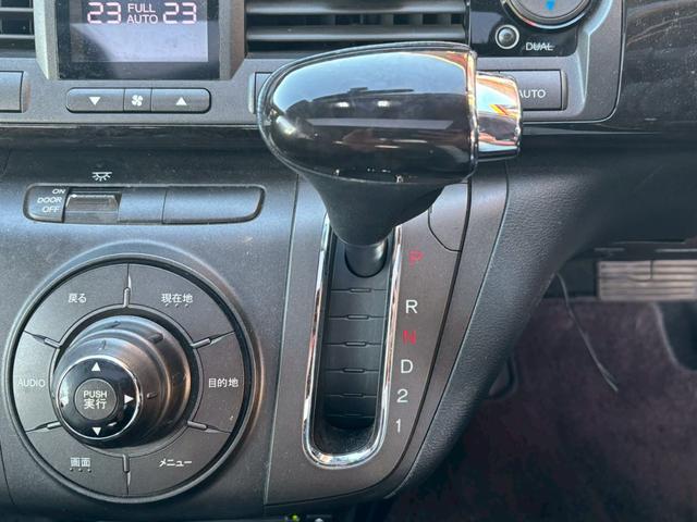 エリシオン ＧエアロＨＤＤナビパッケージ　ユーザー買取車／サンルーフ／後席モニター／両側電動スライド／純正ＨＤＤナビ／バックカメラ／ＥＴＣ車載器／ＨＩＤヘッドライト／３列目シート／ウォークスルー／フロントフォグランプ／キーレスエントリー（60枚目）