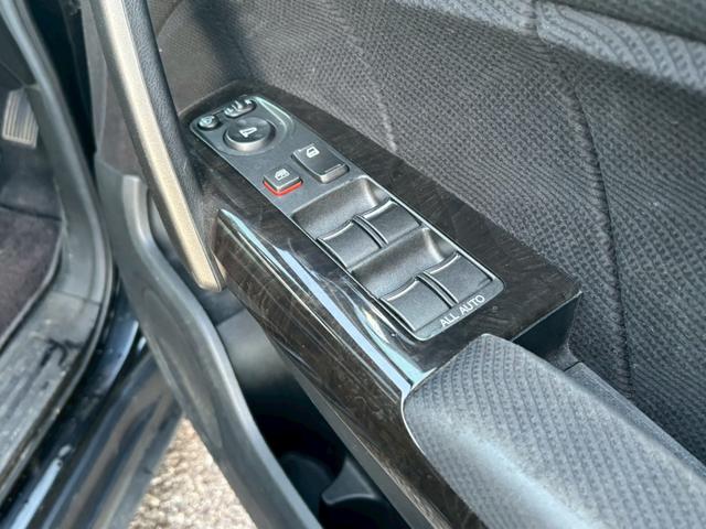 エリシオン ＧエアロＨＤＤナビパッケージ　ユーザー買取車／サンルーフ／後席モニター／両側電動スライド／純正ＨＤＤナビ／バックカメラ／ＥＴＣ車載器／ＨＩＤヘッドライト／３列目シート／ウォークスルー／フロントフォグランプ／キーレスエントリー（65枚目）