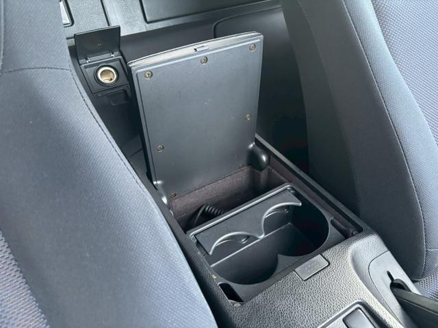 フェアレディＺ ベースグレード　ユーザー買取車／柿本改マフラー／タワーバー／ドライブレコーダー／ＥＴＣ車載器／キーレスエントリー／電動格納ミラー純正１７インチＡＷ／ＨＩＤヘッドライト（56枚目）