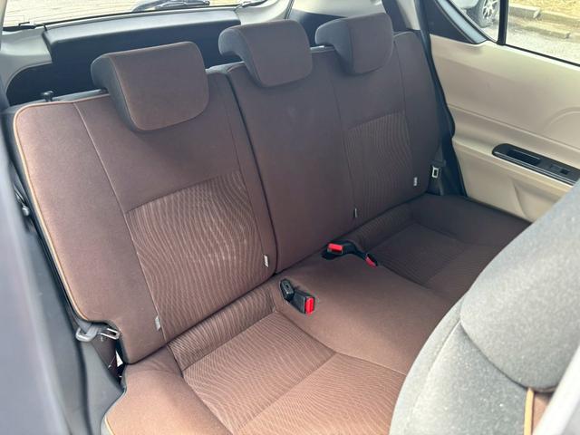 アクア Ｇ　中期型／ユーザー買取車／純正ＳＤナビ／ブルートゥース接続／バックカメラ／純正ドライブレコーダー／ＥＴＣ車載器／プッシュスタート／スマートキー／フルフラット／キーレスエントリー（9枚目）