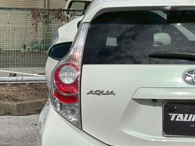 アクア Ｇ　中期型／ユーザー買取車／純正ＳＤナビ／ブルートゥース接続／バックカメラ／純正ドライブレコーダー／ＥＴＣ車載器／プッシュスタート／スマートキー／フルフラット／キーレスエントリー（42枚目）