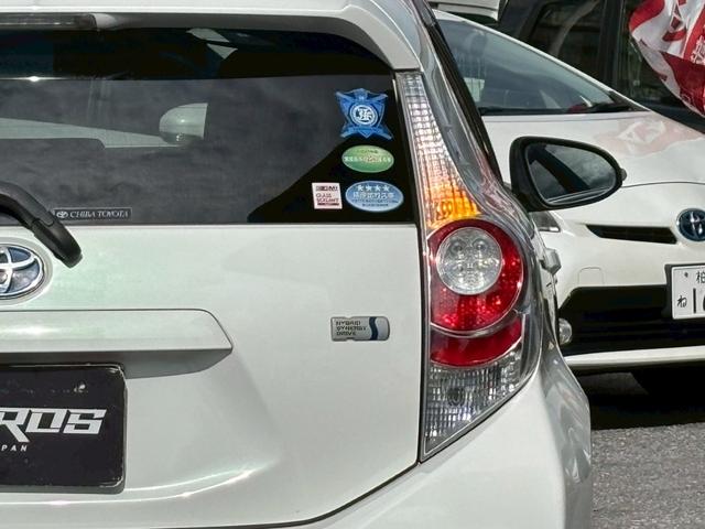アクア Ｇ　中期型／ユーザー買取車／純正ＳＤナビ／ブルートゥース接続／バックカメラ／純正ドライブレコーダー／ＥＴＣ車載器／プッシュスタート／スマートキー／フルフラット／キーレスエントリー（43枚目）
