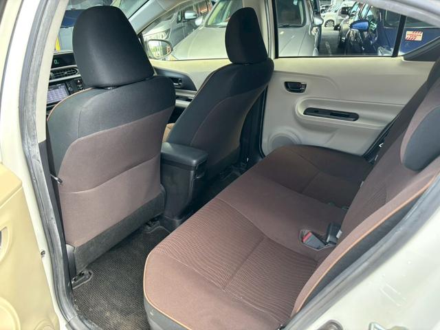 アクア Ｇ　中期型／ユーザー買取車／純正ＳＤナビ／ブルートゥース接続／バックカメラ／純正ドライブレコーダー／ＥＴＣ車載器／プッシュスタート／スマートキー／フルフラット／キーレスエントリー（65枚目）