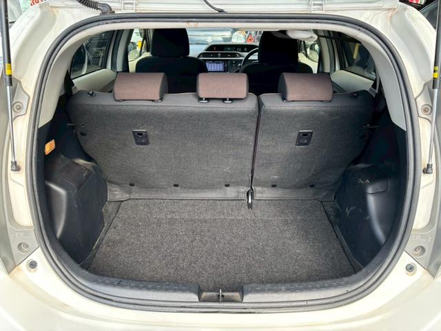 アクア Ｇ　中期型／ユーザー買取車／純正ＳＤナビ／ブルートゥース接続／バックカメラ／純正ドライブレコーダー／ＥＴＣ車載器／プッシュスタート／スマートキー／フルフラット／キーレスエントリー（67枚目）