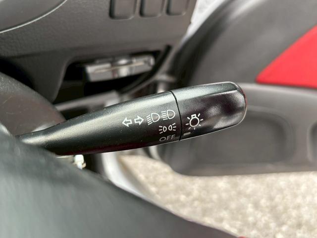 コペン ２ｎｄアニバーサリーエディション　ユーザー買取車／ケンウッド製ナビ／シートヒーター／純正ＲＥＣＡＲＯシート／純正ＭＯＭＯステアリング／キーレスエントリー／ＥＴＣ車載器／ＡＵＸ接続／フロントフォグランプ／純正１５インチアルミホイール（50枚目）