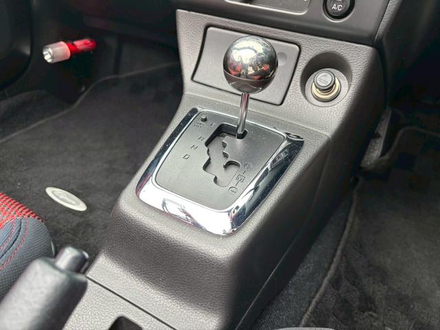 コペン ２ｎｄアニバーサリーエディション　ユーザー買取車／ケンウッド製ナビ／シートヒーター／純正ＲＥＣＡＲＯシート／純正ＭＯＭＯステアリング／キーレスエントリー／ＥＴＣ車載器／ＡＵＸ接続／フロントフォグランプ／純正１５インチアルミホイール（55枚目）