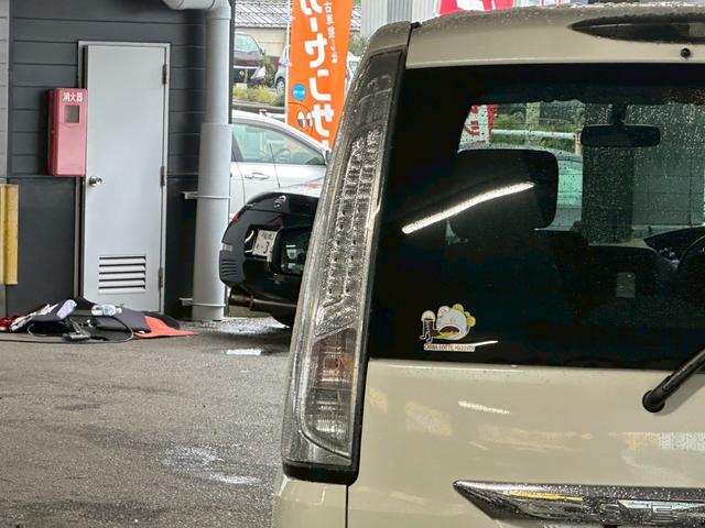 セレナ ライダーブラックラインS-HVアドバンスドセーフティ ユーザー買取車/アルパイン後席モニター/アルパイン製9インチナビ/両側電動スライド/オートクルーズコントロール/ブルートゥース接続/バックカメラ/プッシュスタート/ETC車載器/LEDヘッドライト(36枚目)