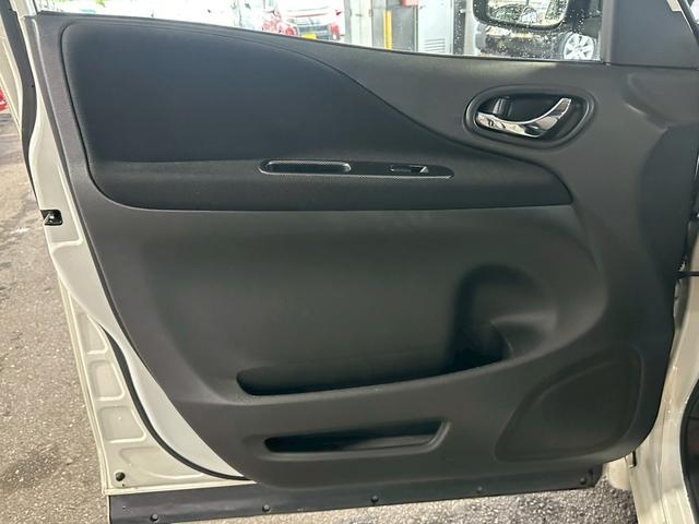 セレナ ライダーブラックラインS-HVアドバンスドセーフティ ユーザー買取車/アルパイン後席モニター/アルパイン製9インチナビ/両側電動スライド/オートクルーズコントロール/ブルートゥース接続/バックカメラ/プッシュスタート/ETC車載器/LEDヘッドライト(67枚目)