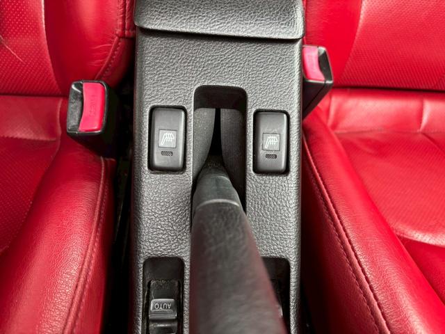 コペン アクティブトップ　ユーザー買取車／赤革シート／イクリプス製ＨＤＤナビ／シートヒーター／ＥＴＣ車載器／キーレスエントリー／フロントフォグランプ／純正１５インチアルミホイール（11枚目）