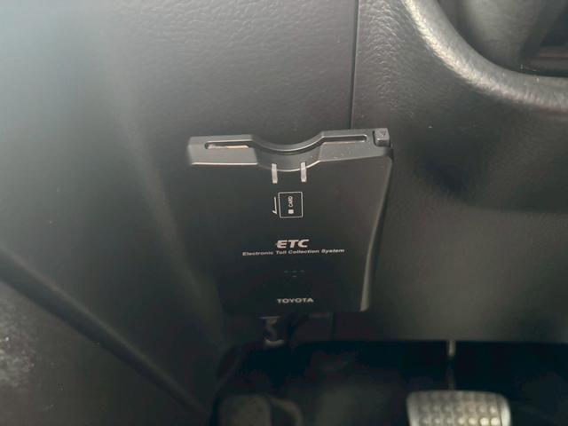 コペン アクティブトップ　ユーザー買取車／赤革シート／イクリプス製ＨＤＤナビ／シートヒーター／ＥＴＣ車載器／キーレスエントリー／フロントフォグランプ／純正１５インチアルミホイール（12枚目）